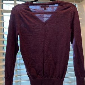 Banana Republic ladies maroon v neck XS sweater